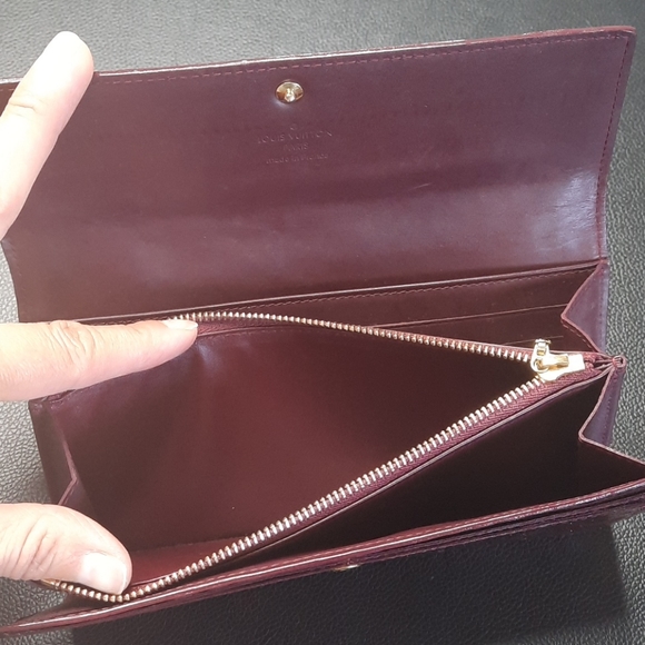 Authentic Louise Vuitton wallet - Picture 4 of 9